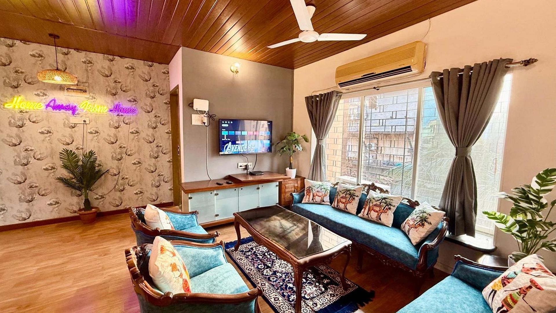 Apartment Lovely 3bhk Serviced Near Iskcon Temple, Juhu *