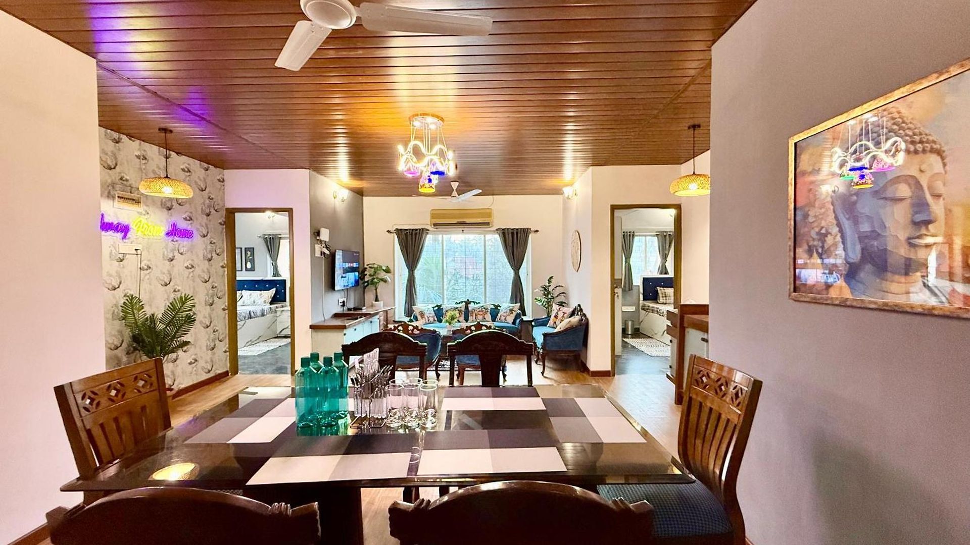Lovely 3bhk Serviced Near Iskcon Temple, Juhu