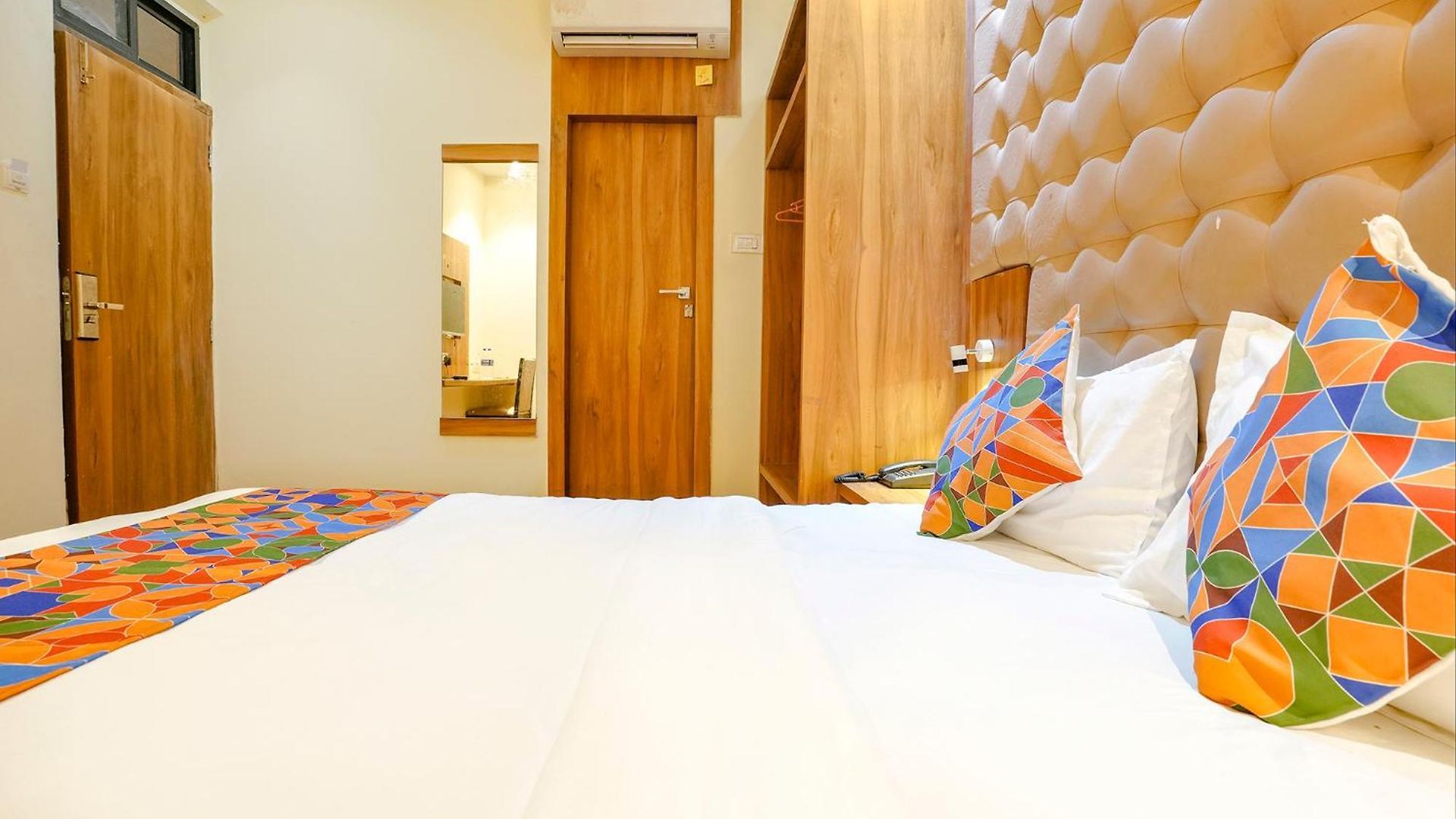 Hotel Fabhotel Cozy - Nr International Airport 3*