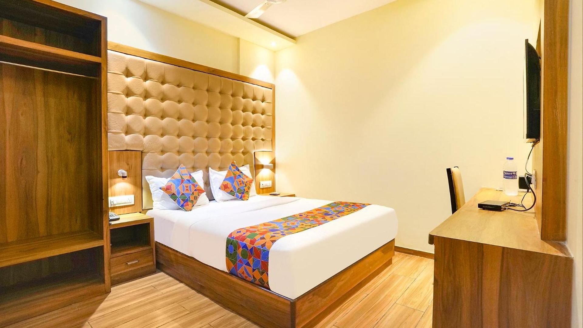 Hotel Fabhotel Cozy - Nr International Airport Mumbai
