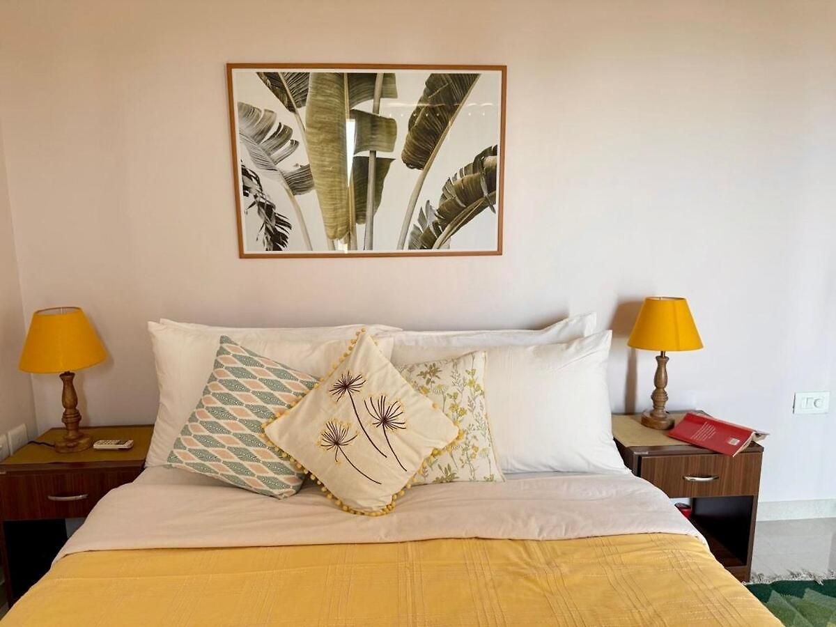 Apartment Connekthomes - 5 Star 3bed3bath Luxury Pool, Gym Near Airport Bkc *