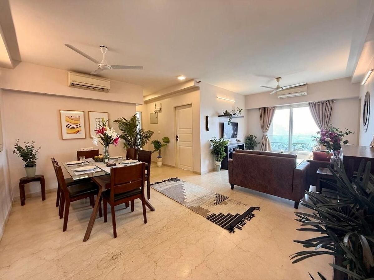 Connekthomes - 5 Star 3bed3bath Luxury Pool, Gym Near Airport Bkc