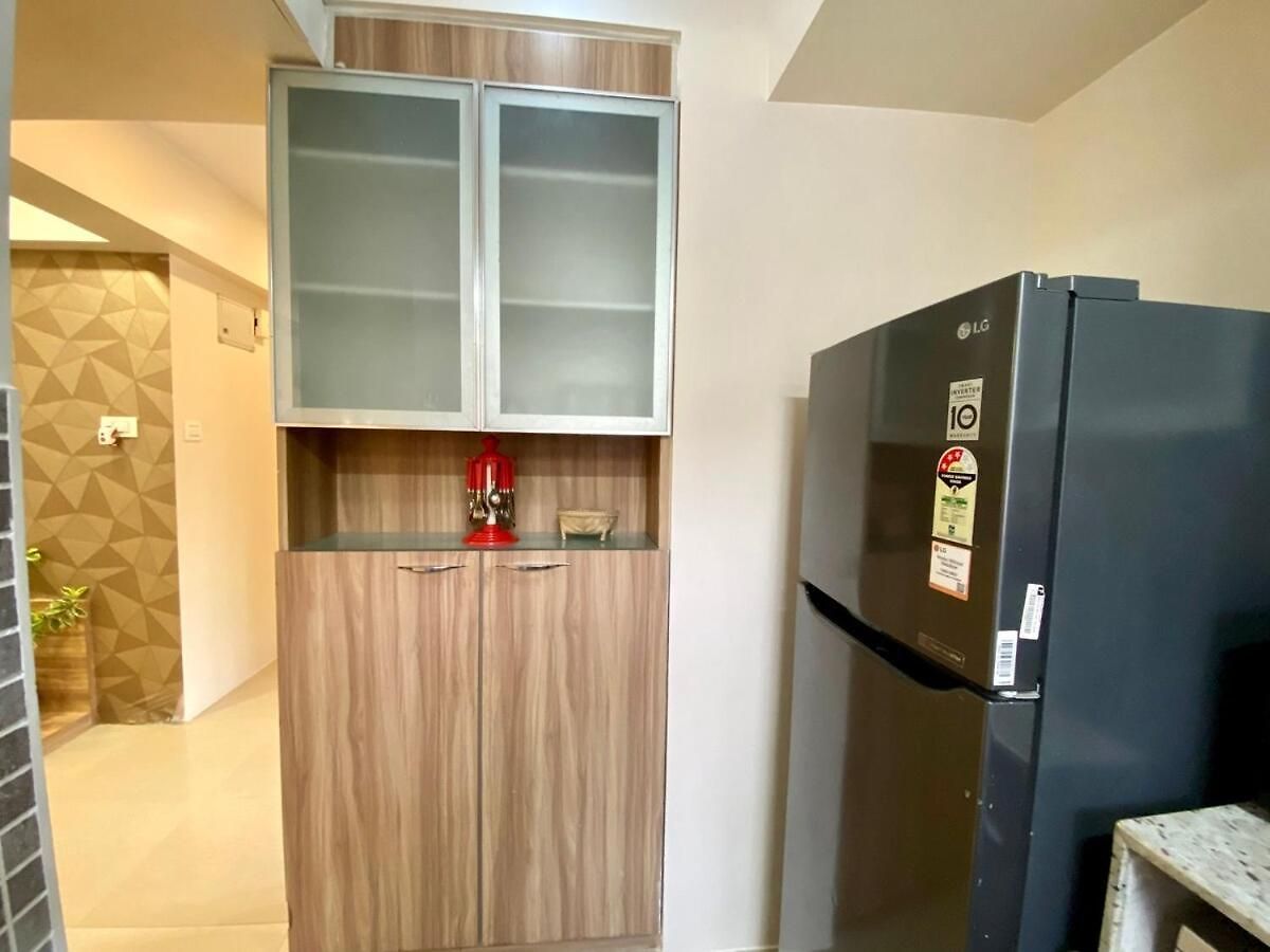 Chic Pad In Bandra West Apartment