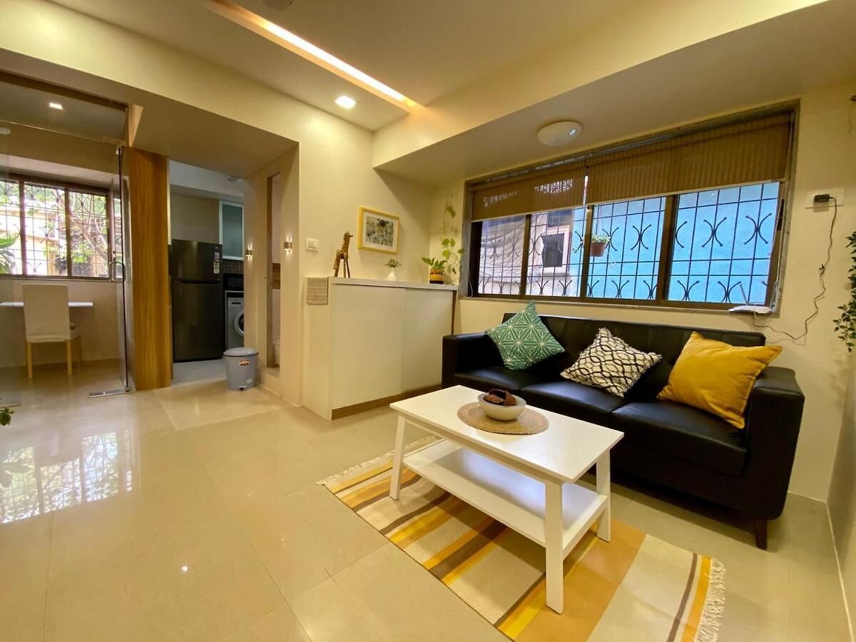 Chic Pad In Bandra West Mumbai