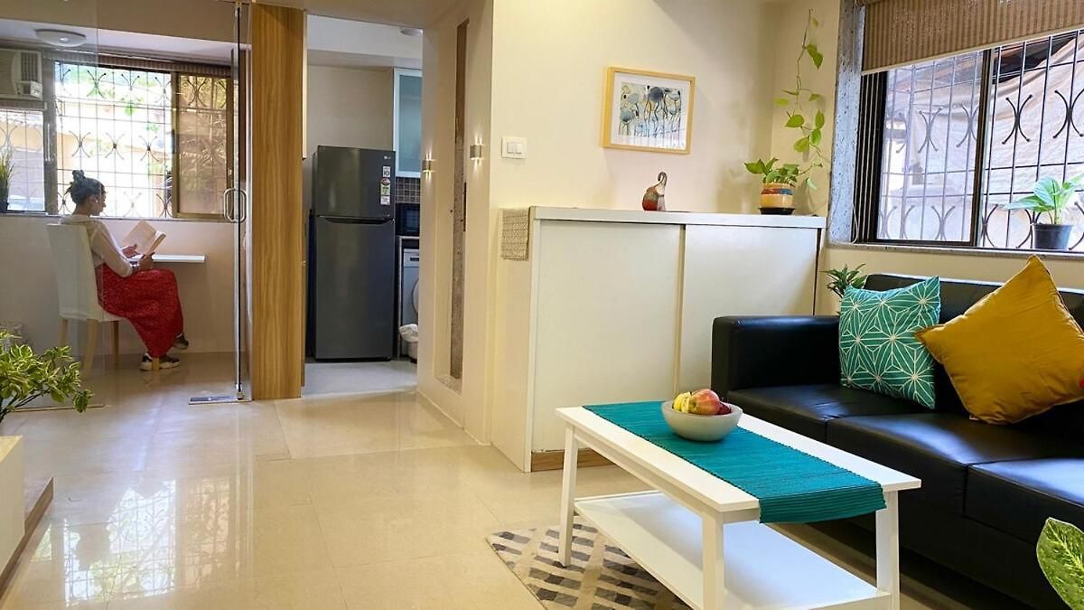 Apartment Chic Pad In Bandra West Mumbai
