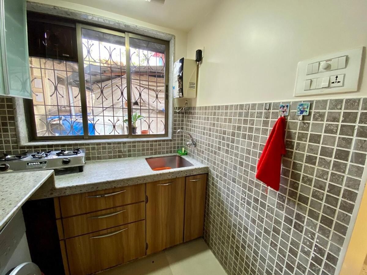 Chic Pad In Bandra West Mumbai