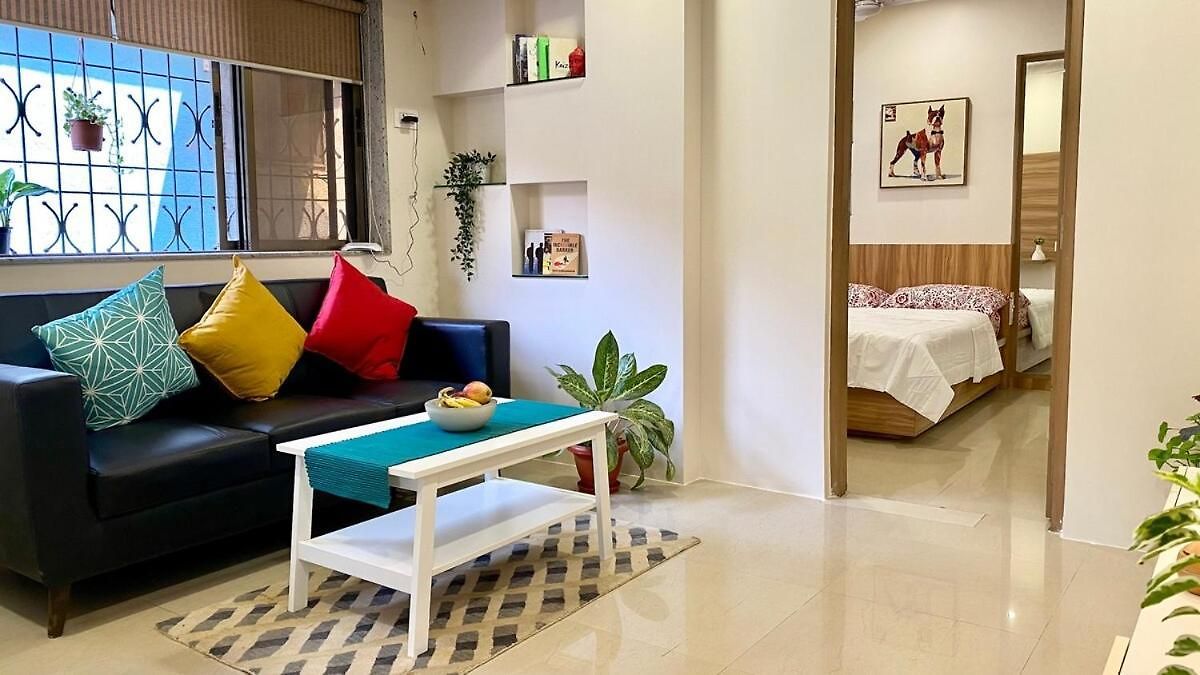 Chic Pad In Bandra West Apartment *