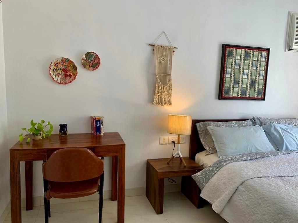 Entire 3 Bedroom With Balconies Bandra Apartment *