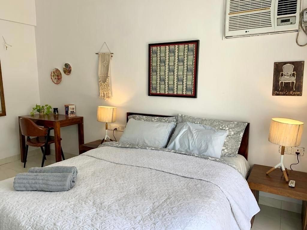 Apartment Entire 3 Bedroom With Balconies Bandra Mumbai