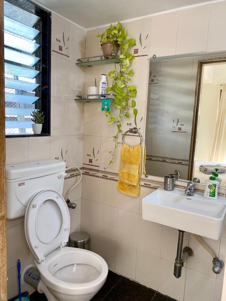 Entire 3 Bedroom With Balconies Bandra Apartment *