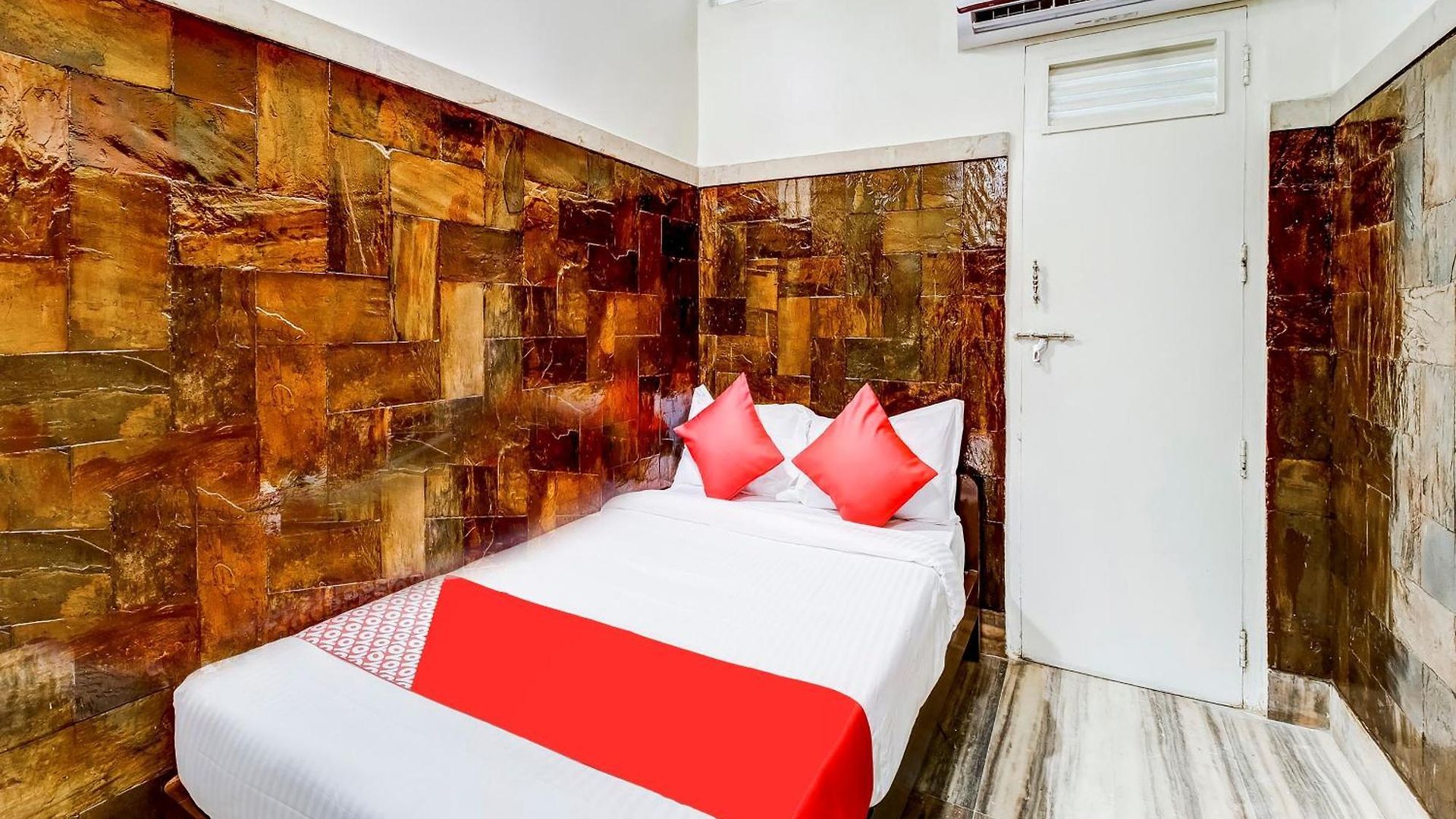 Super O Dreamland Hotel Mumbai