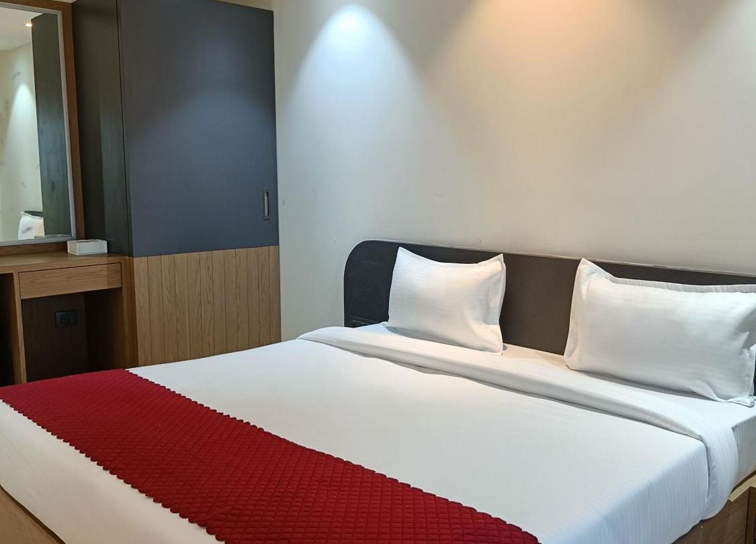 Hsquare Andheri West Hotel Mumbai