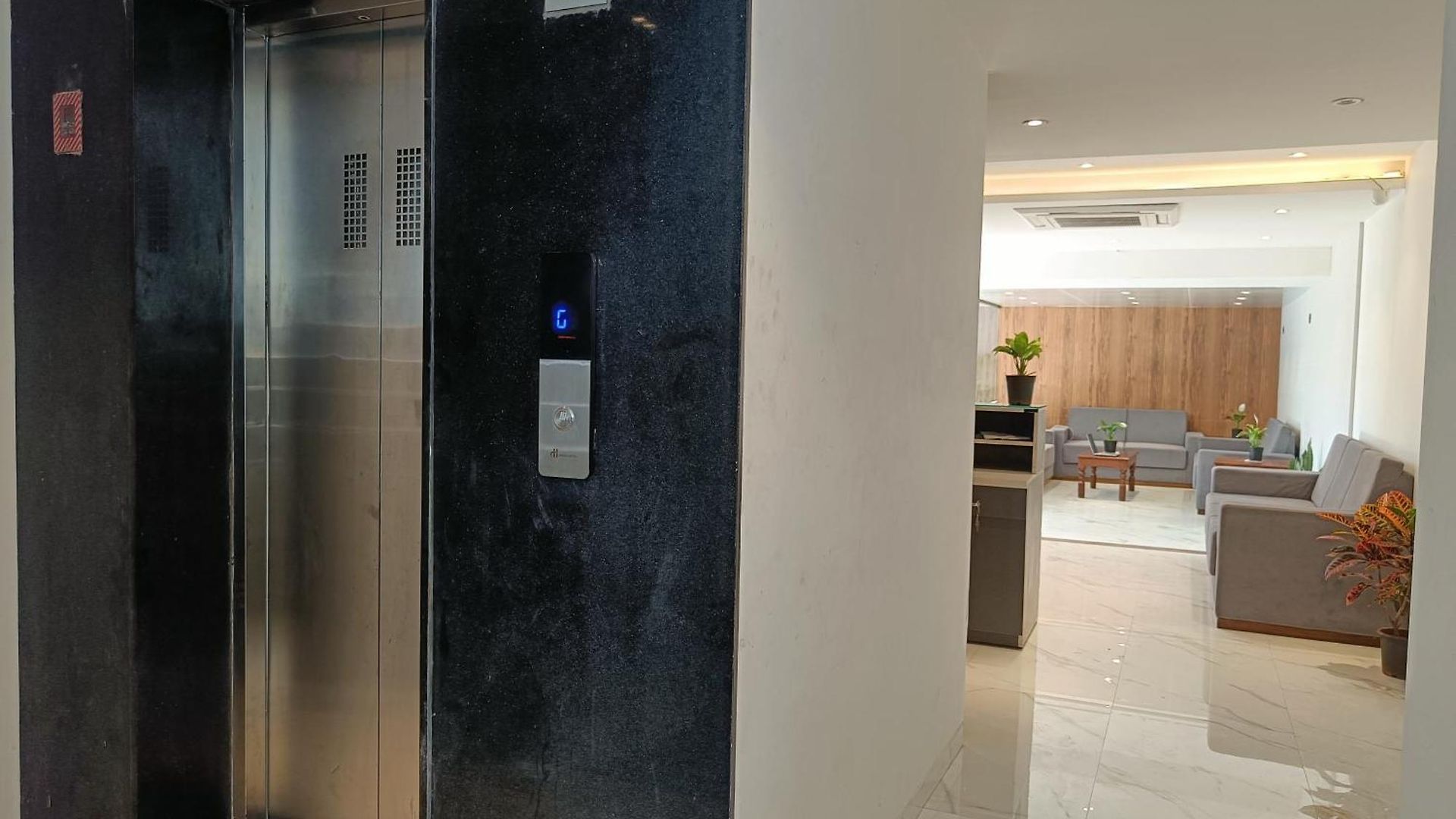 Hotel Hsquare Andheri West 3*