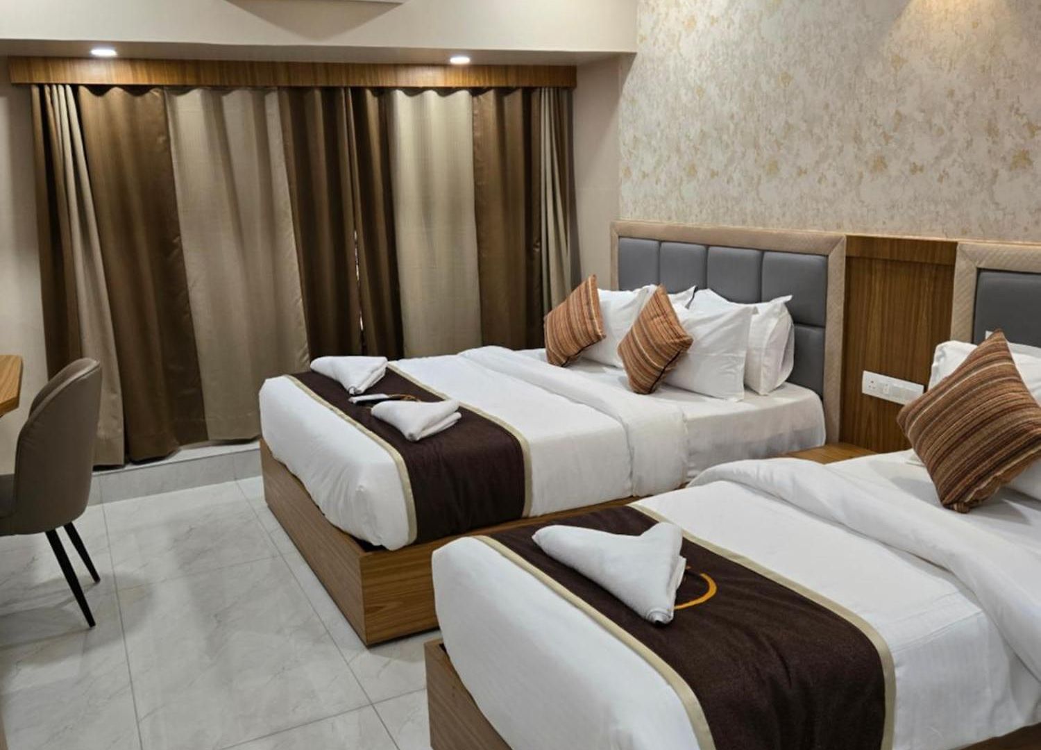 Hotel Galaxy Bkc