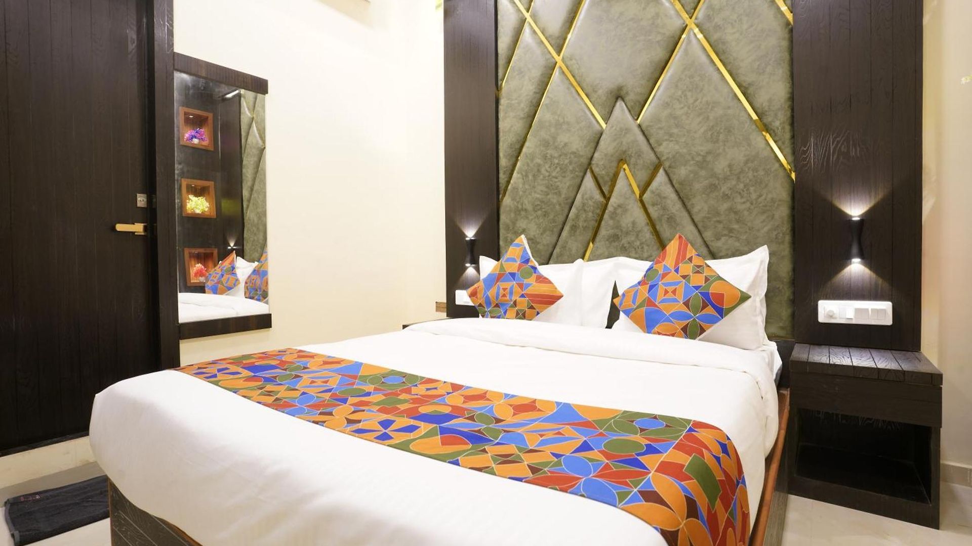 Sky Suite-sahar Cargo And Intl Airport Hotel