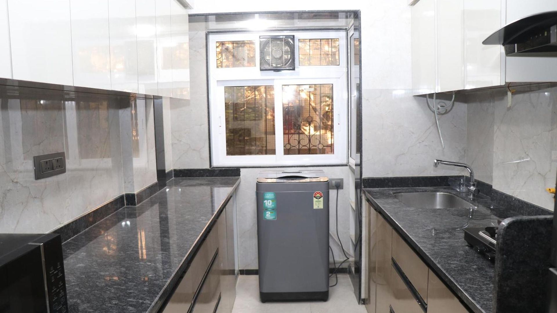 Urbannest Service Powai 3*