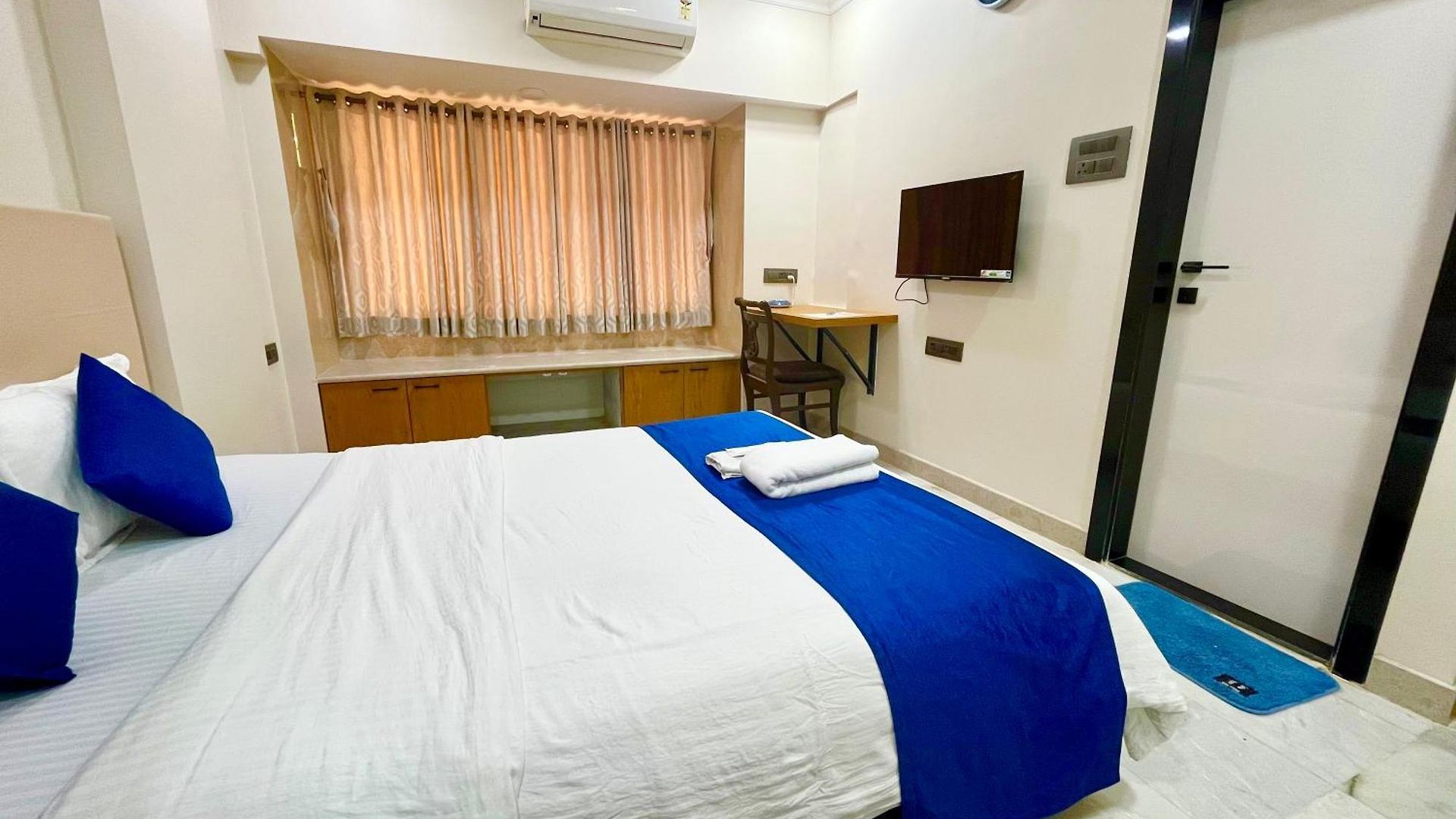 Guest house Urbannest Service Powai Mumbai