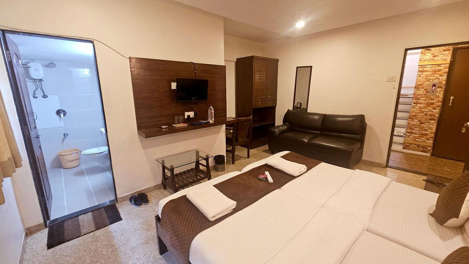 Hotel Astha Residency