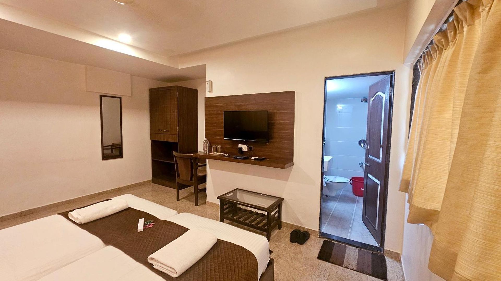 Hotel Astha Residency Mumbai