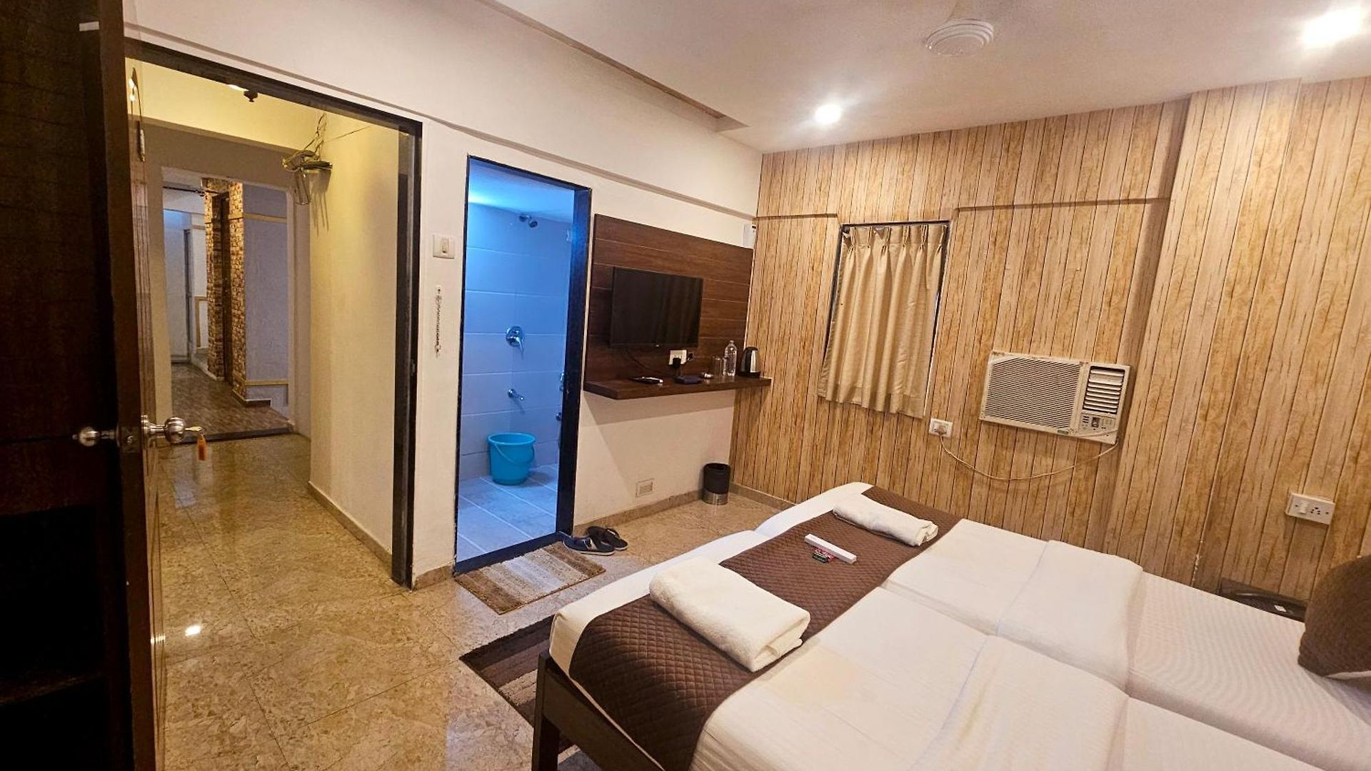 Hotel Astha Residency 2*