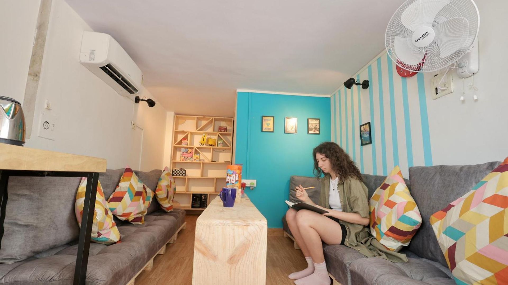 Hostel Locomo Mini - 9 Mins From Airport Mumbai