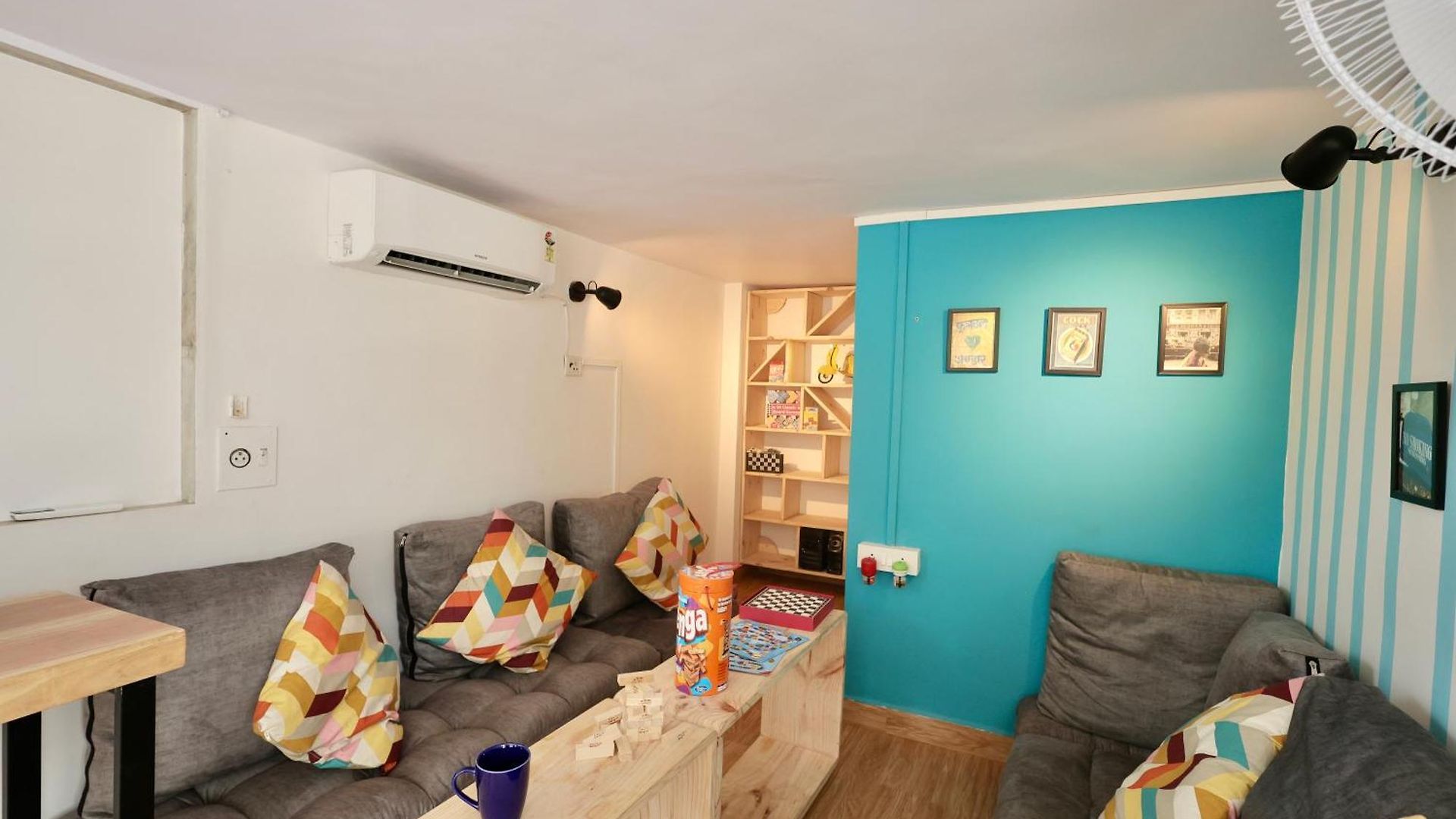 Locomo Mini - 9 Mins From Airport Hostel *