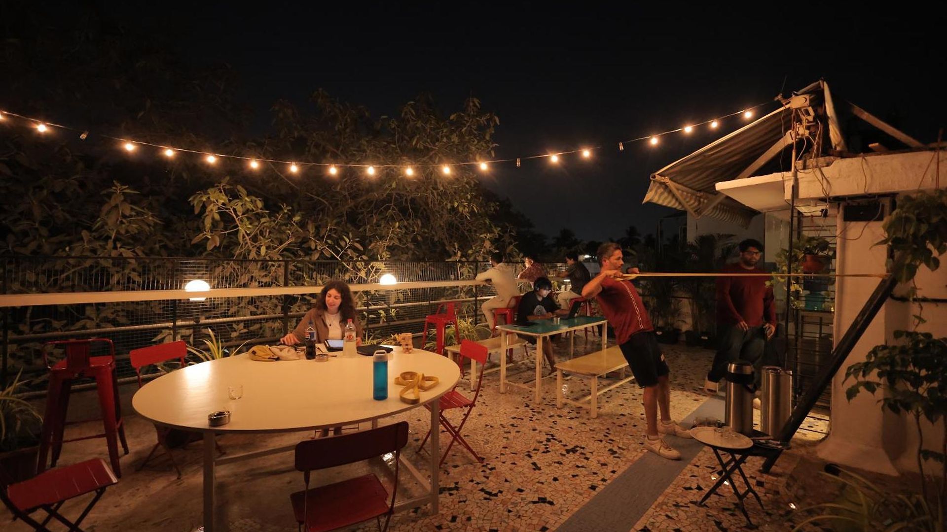 Locomo Mini - 9 Mins From Airport Hostel