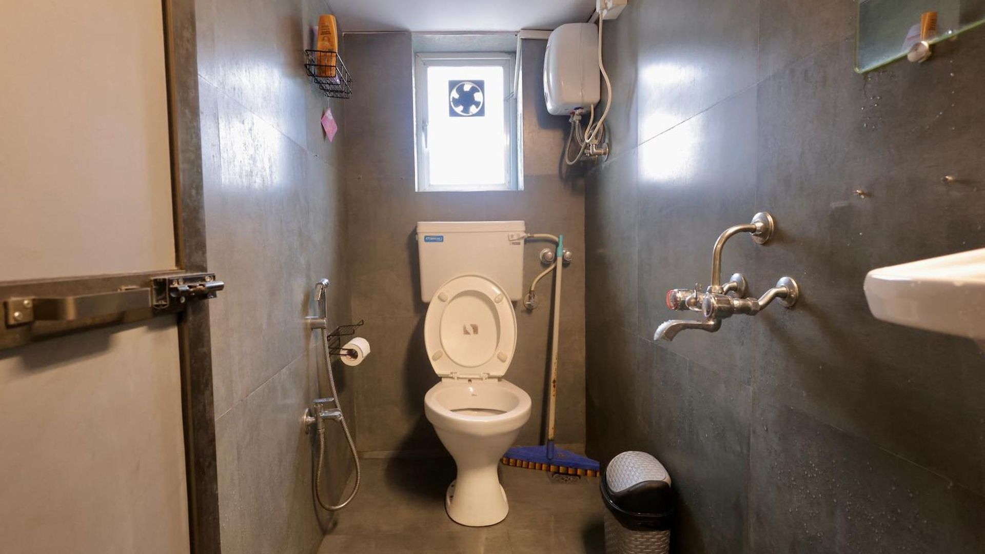 Hostel Locomo Mini - 9 Mins From Airport *