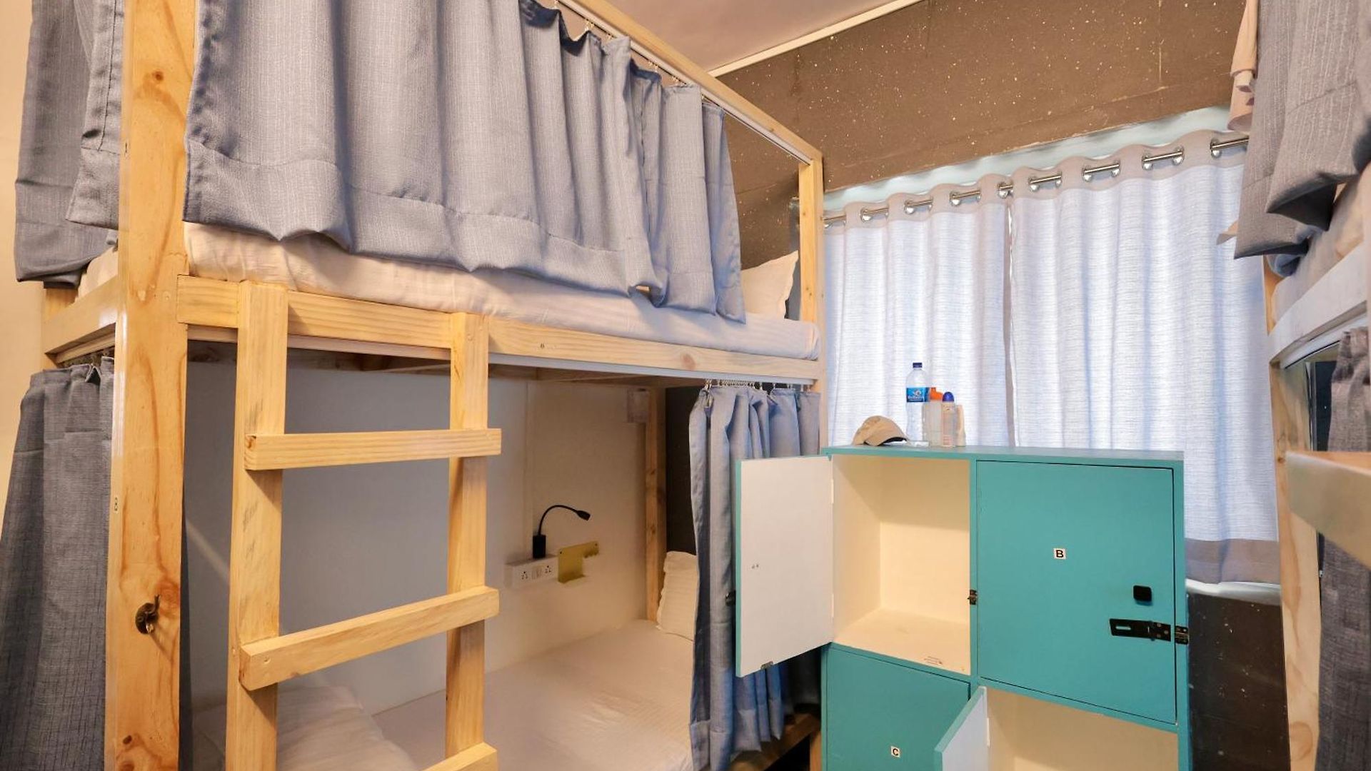 Locomo Mini - 9 Mins From Airport Hostel