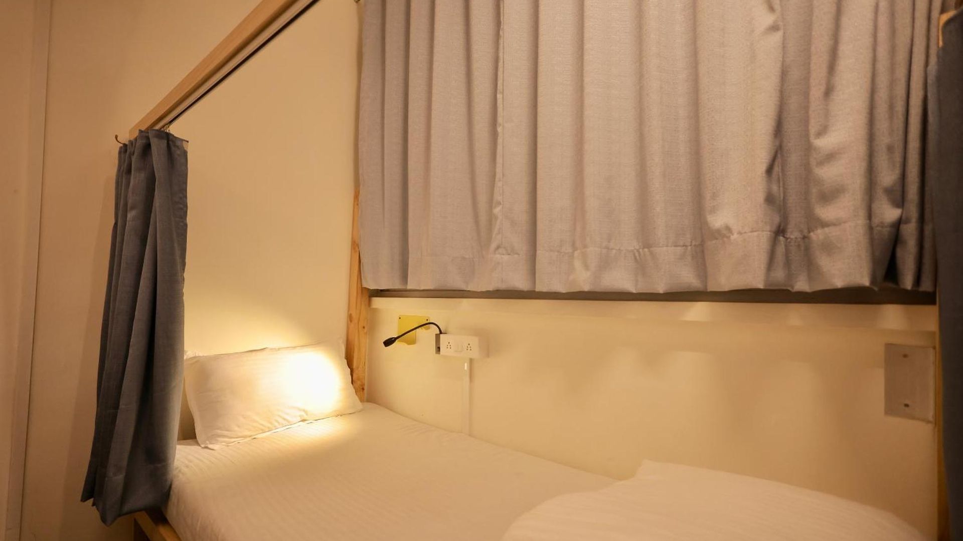 Locomo Mini - 9 Mins From Airport Mumbai