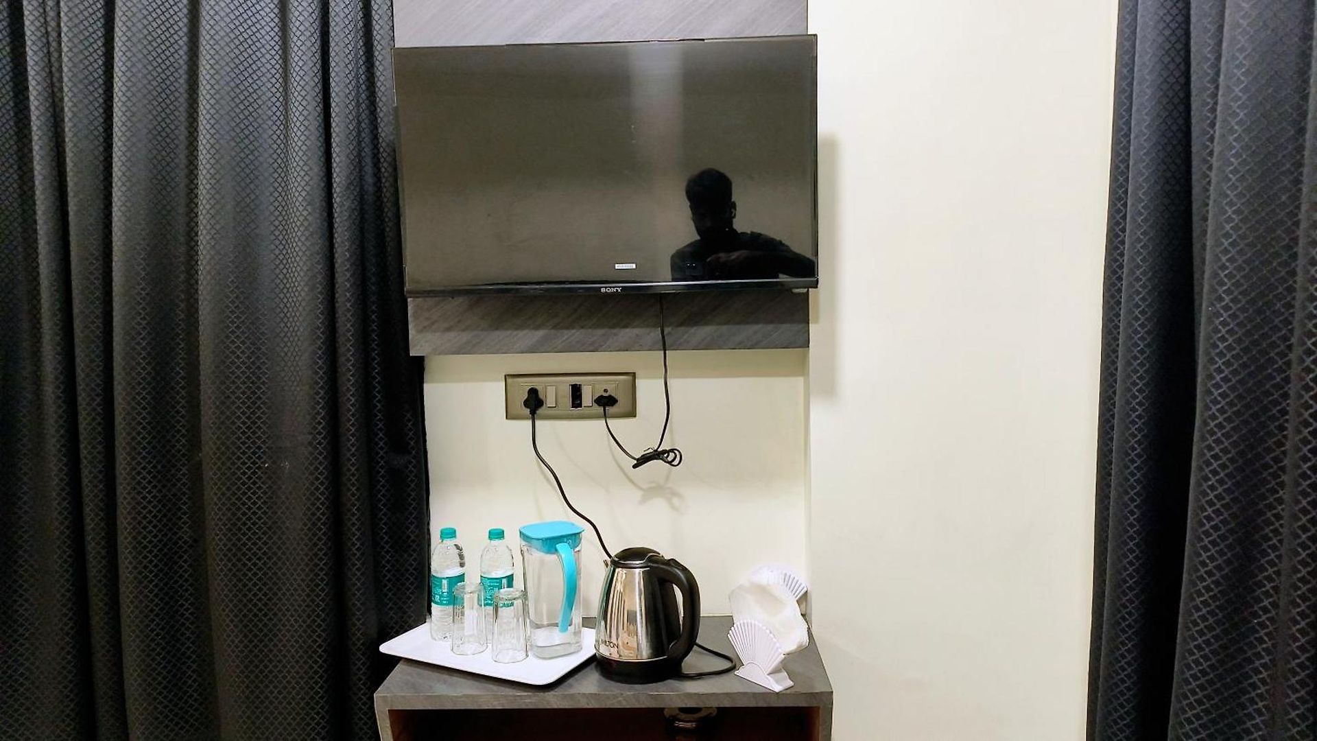 Hotel Edition Blue - Mumbai