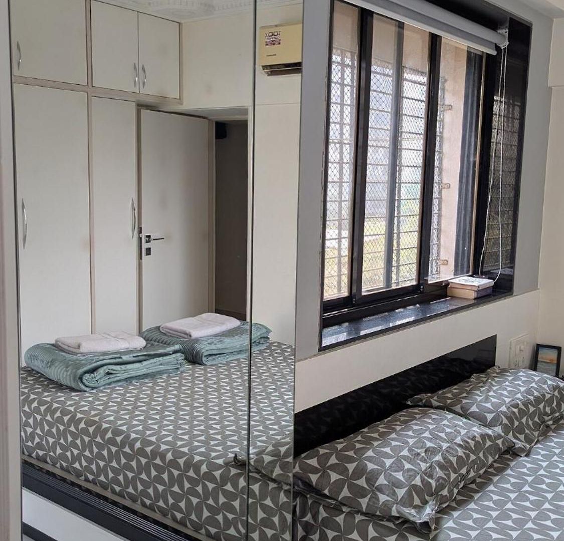 Cozy & Comfy 1bhk Great Location * Mumbai