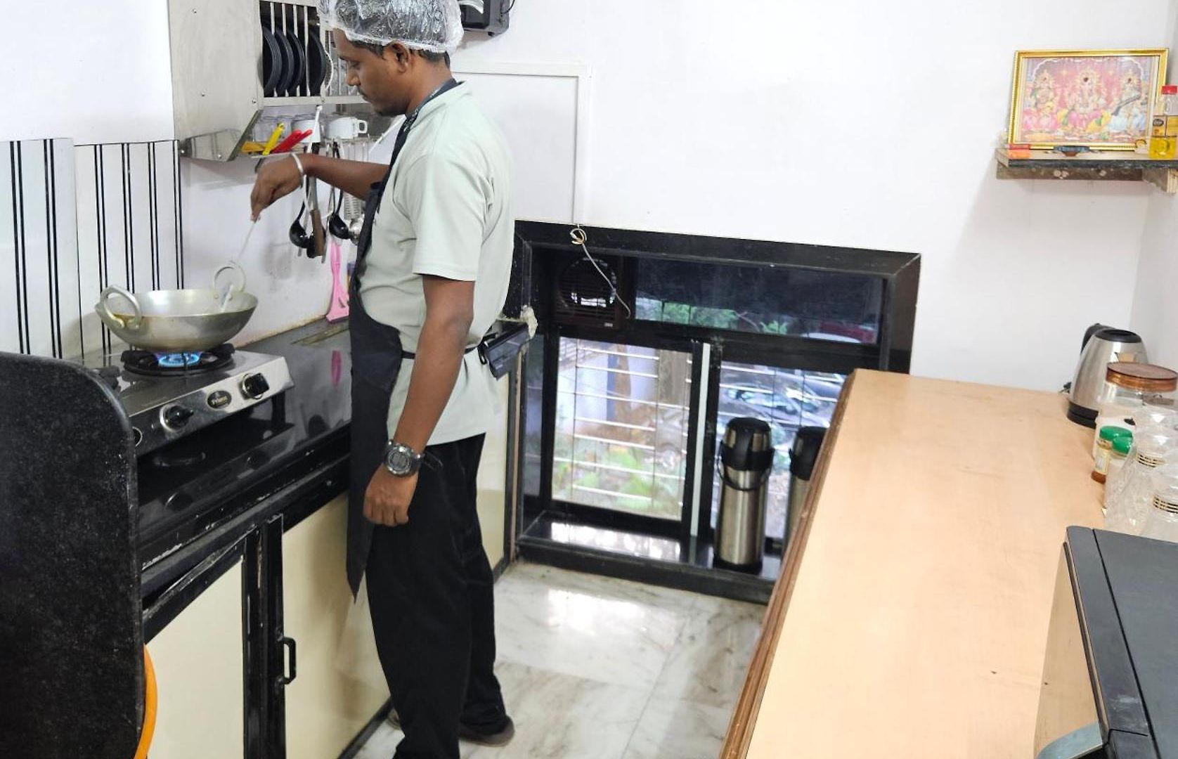 Astha Kandivali Service Guest house Mumbai