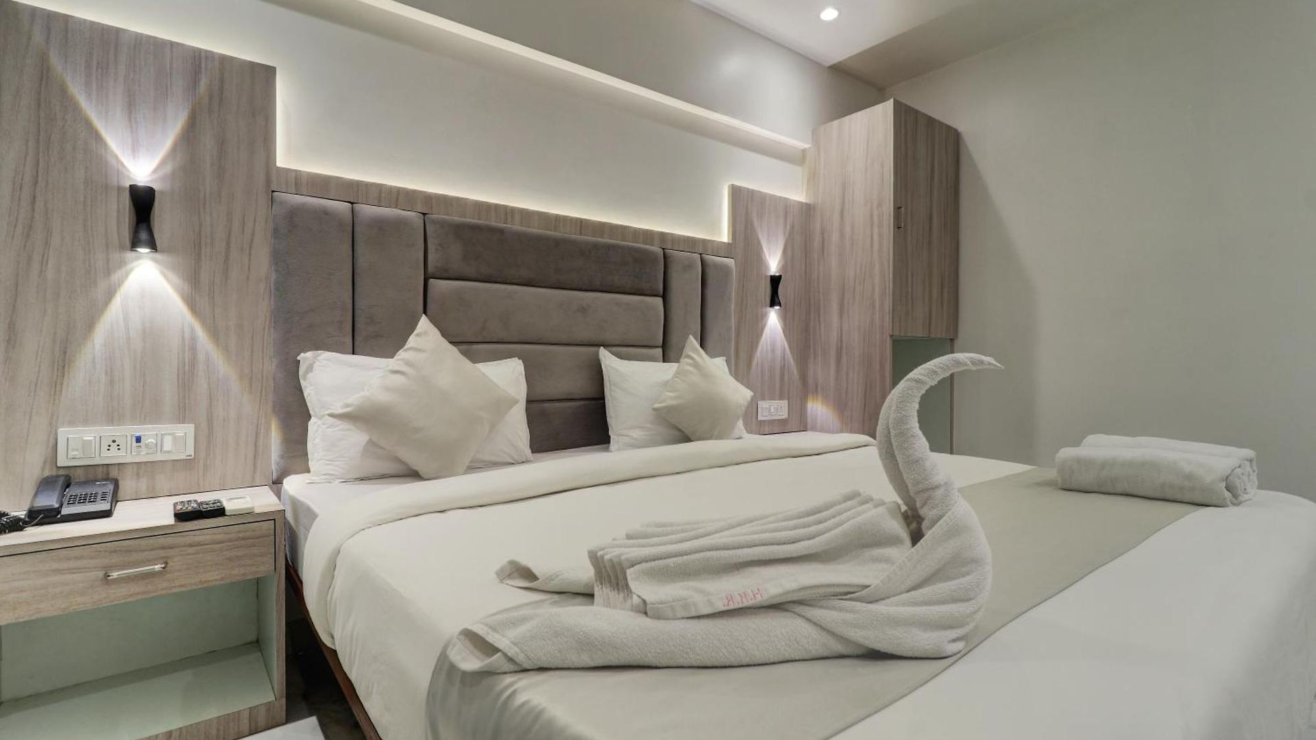 Kurla Residency 3*