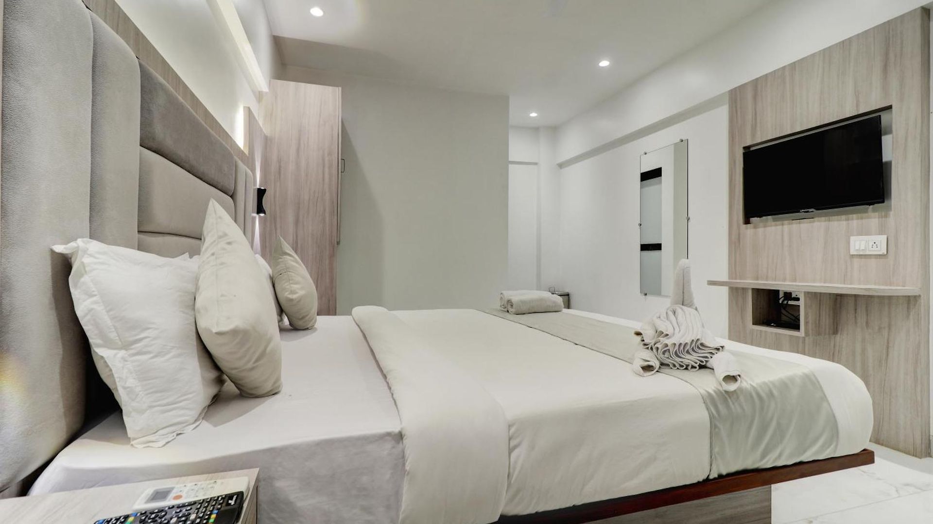 Hotel Kurla Residency Mumbai