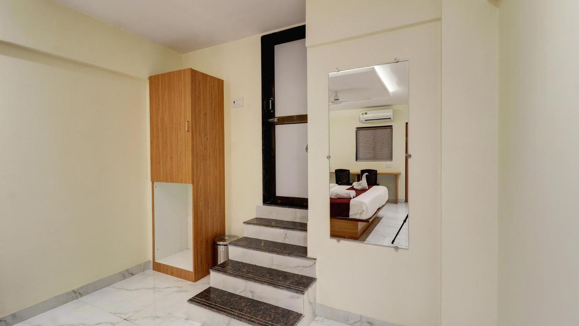 Hotel Kurla Residency Mumbai