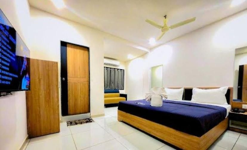 Hotel Radiant Hotel,andheri East Terminal 1,2 Mumbai
