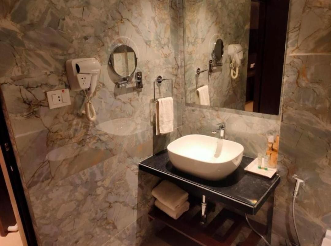 Hotel Radiant International