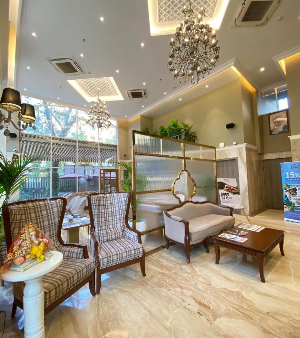 House Mindspace Malad Hotel 4*