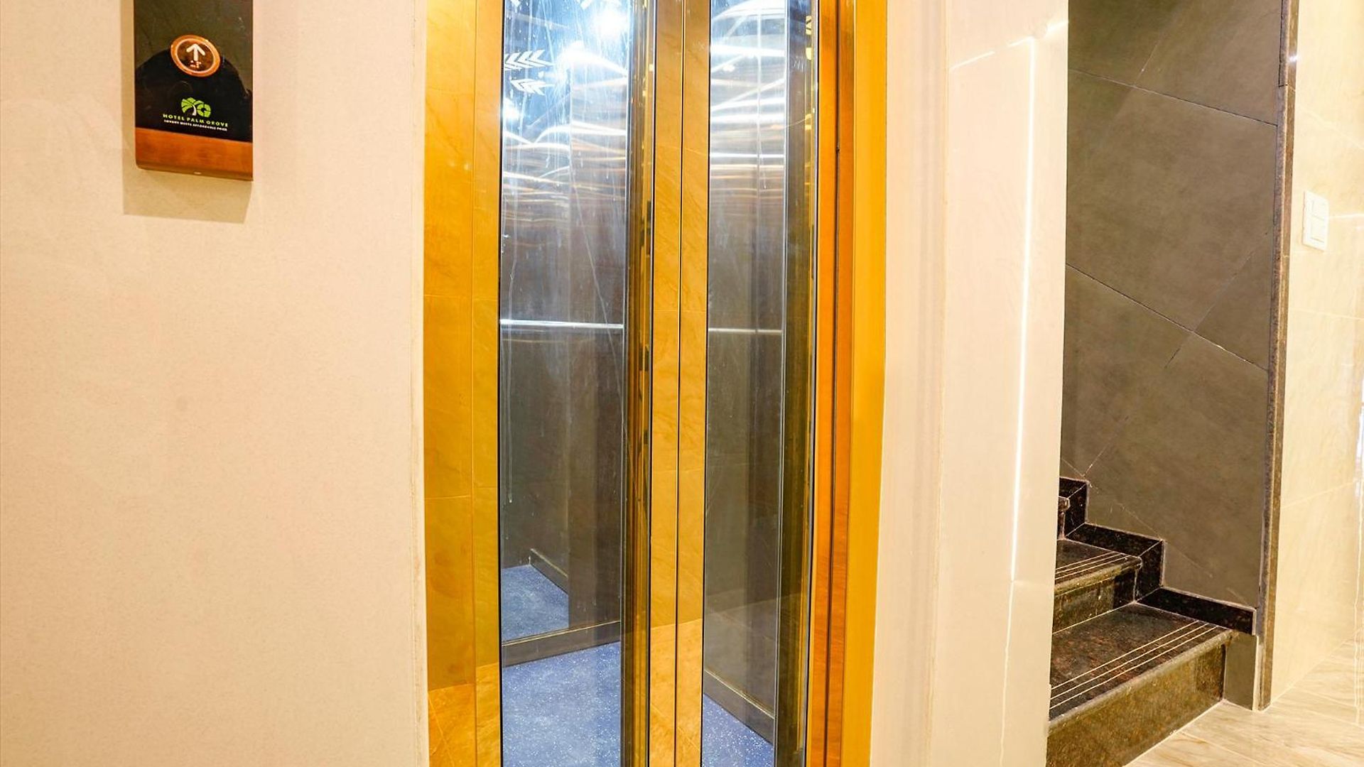 Fabhotel Prime Palm Grove - Nr Bkc 2*
