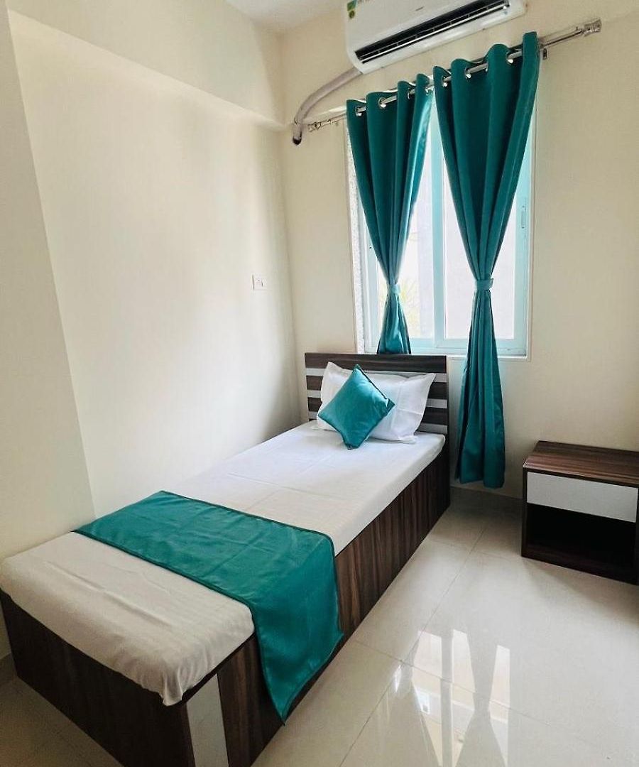 Luna Spaces -bella Vista Near Airport Iit Powai Homestay *