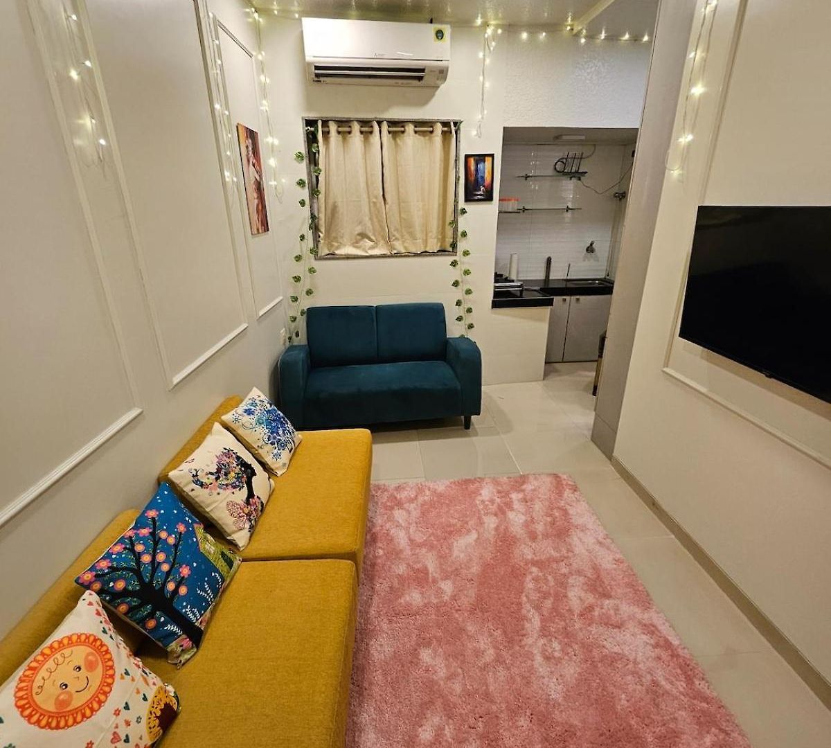 Apartment Cozy Rose Peaceful Village Retreat In Bandra Mumbai