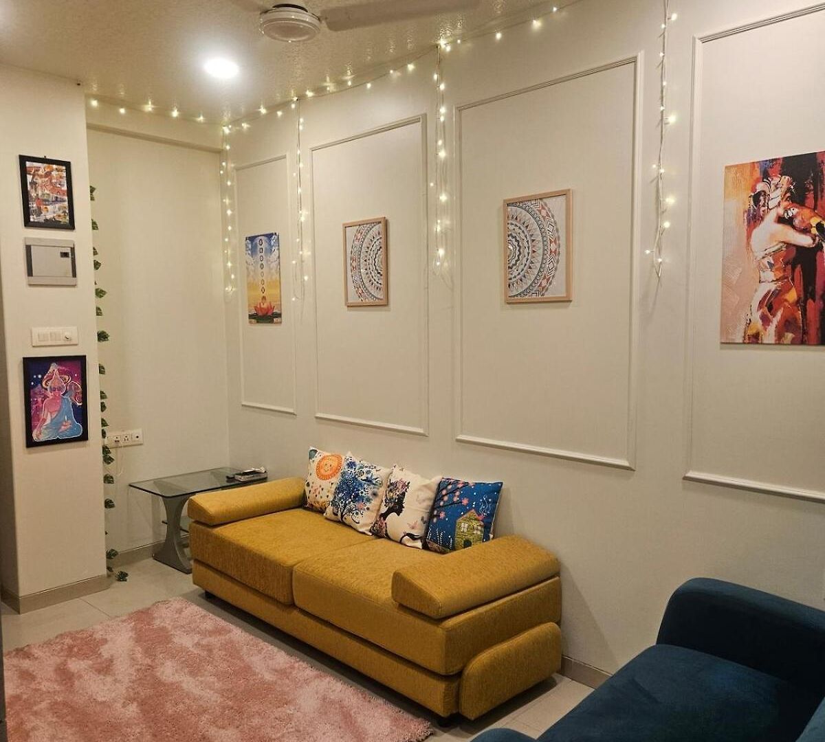 Cozy Rose Peaceful Village Retreat In Bandra * Mumbai