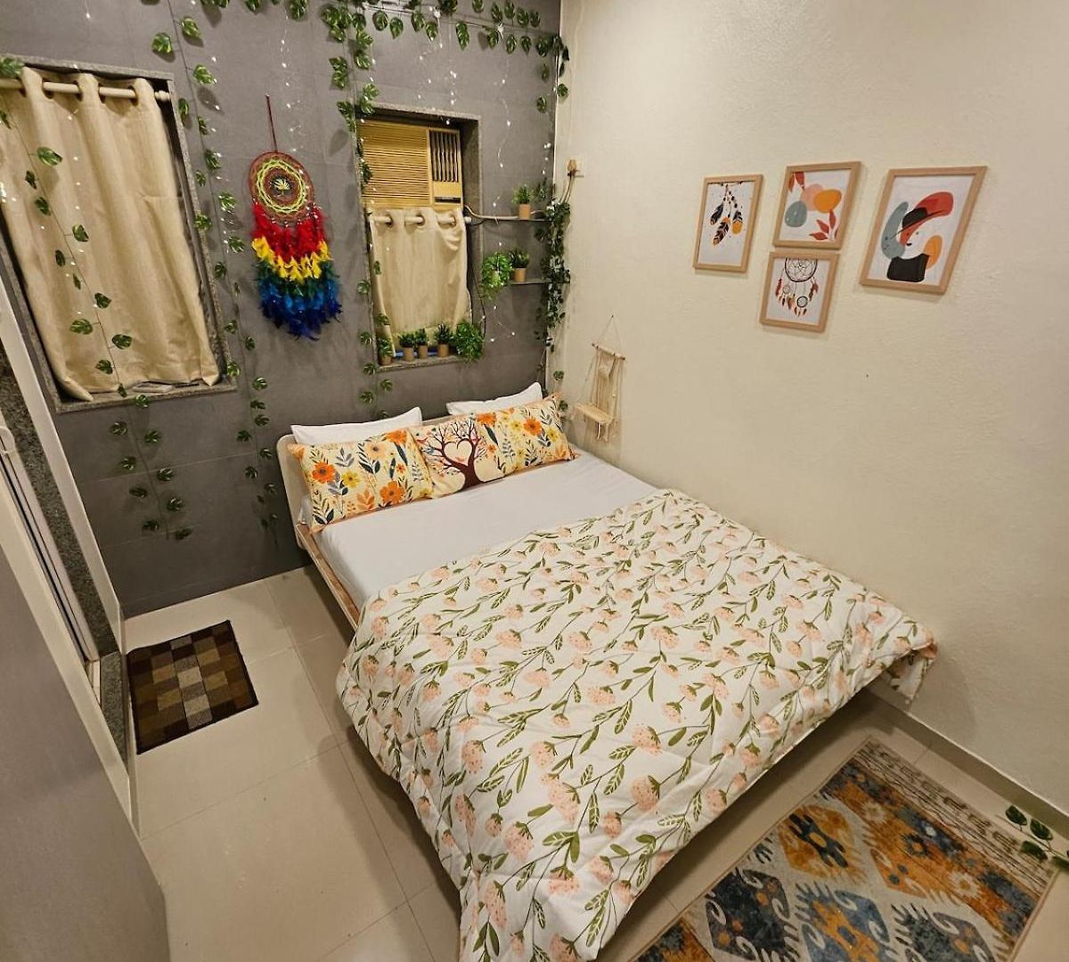 Apartment Cozy Rose Peaceful Village Retreat In Bandra Mumbai
