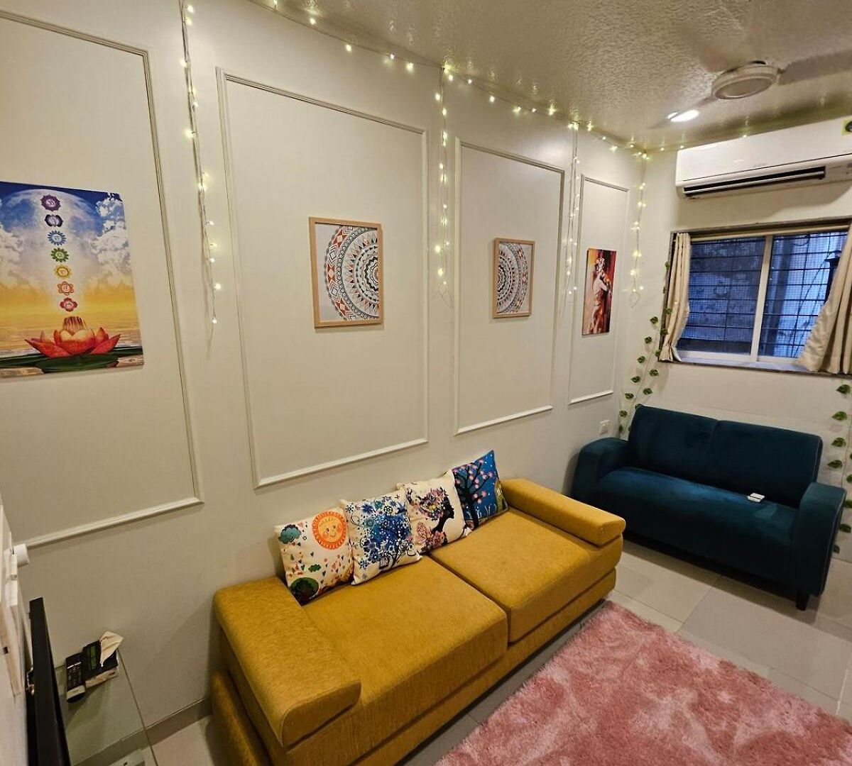 Cozy Rose Peaceful Village Retreat In Bandra