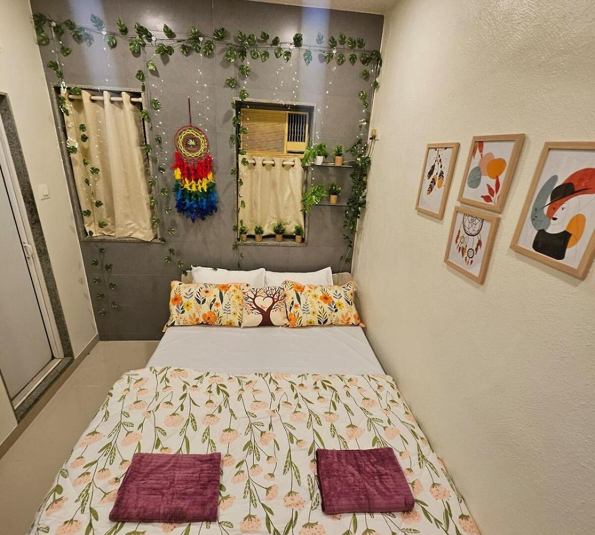 Apartment Cozy Rose Peaceful Village Retreat In Bandra