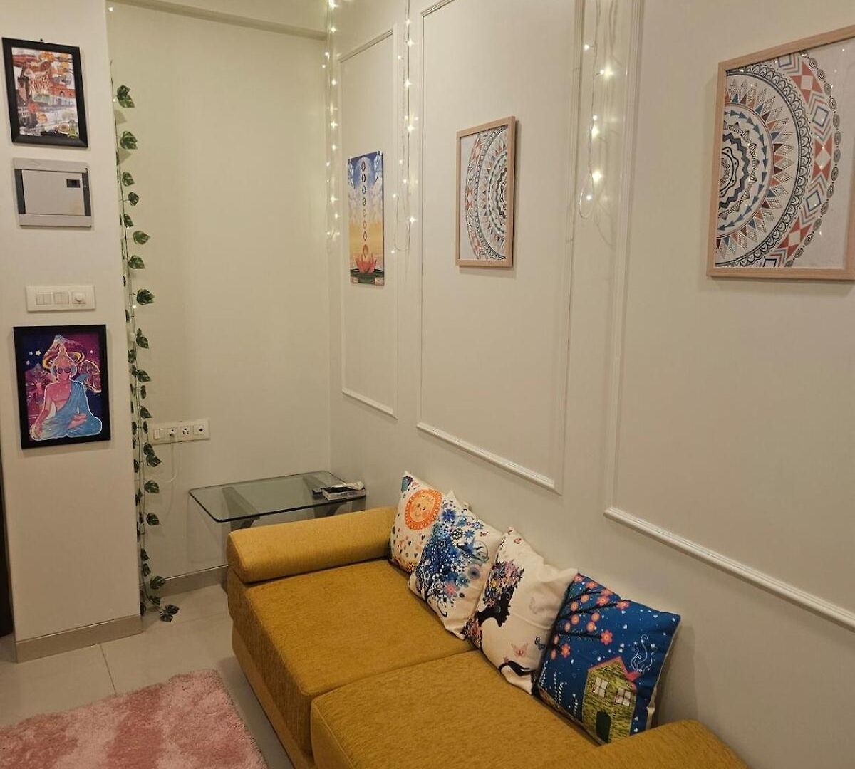 Apartment Cozy Rose Peaceful Village Retreat In Bandra Mumbai