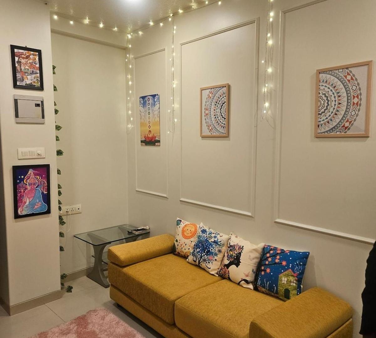 Cozy Rose Peaceful Village Retreat In Bandra * Mumbai