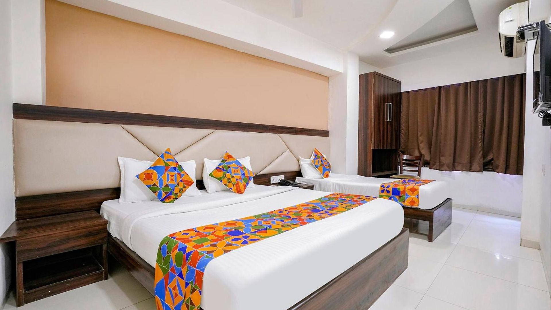 Hotel Fabhotel Kamran Residency - Nr Lbs Marg