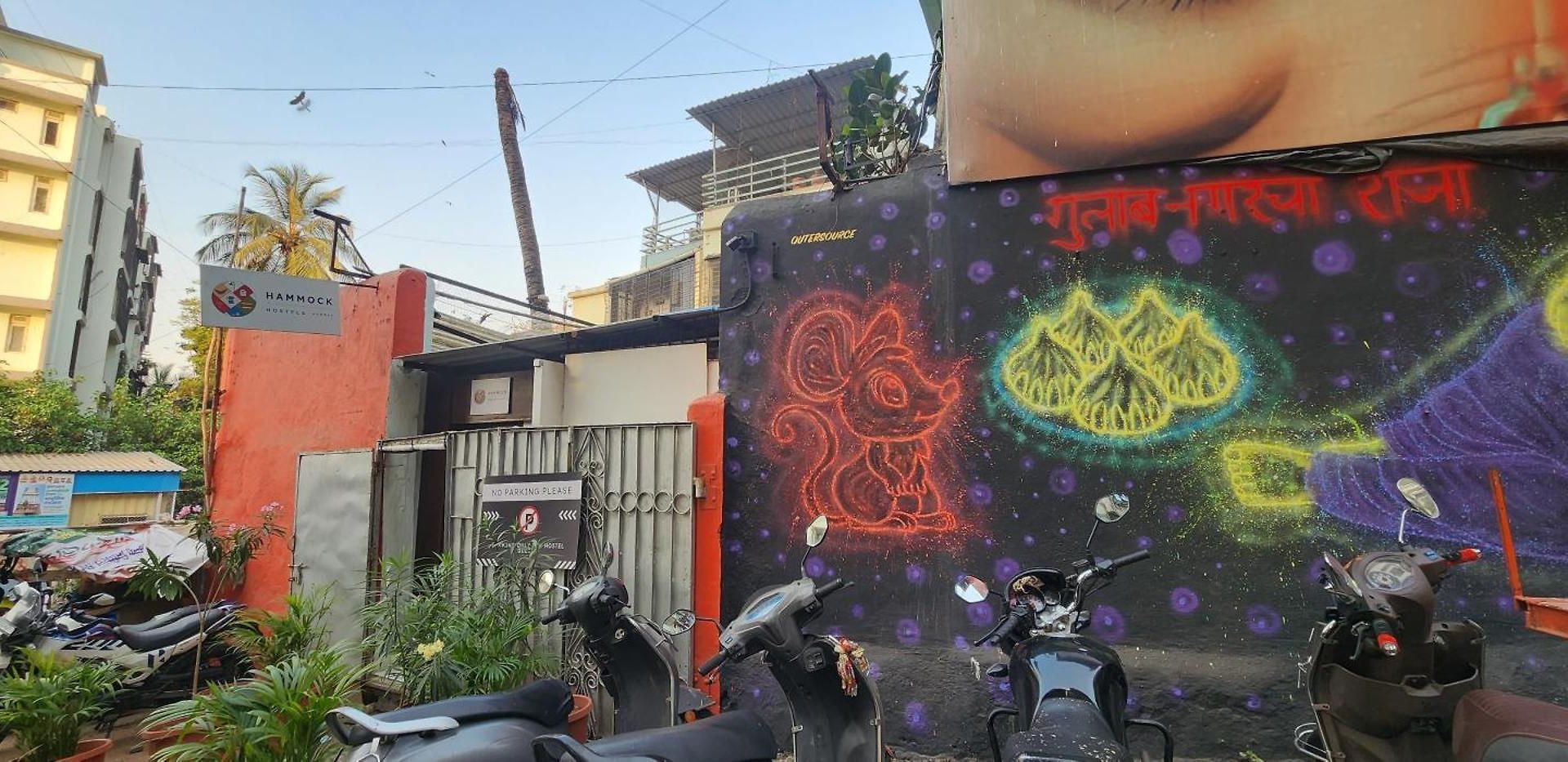 Hostel Hammock - Bandra Mumbai